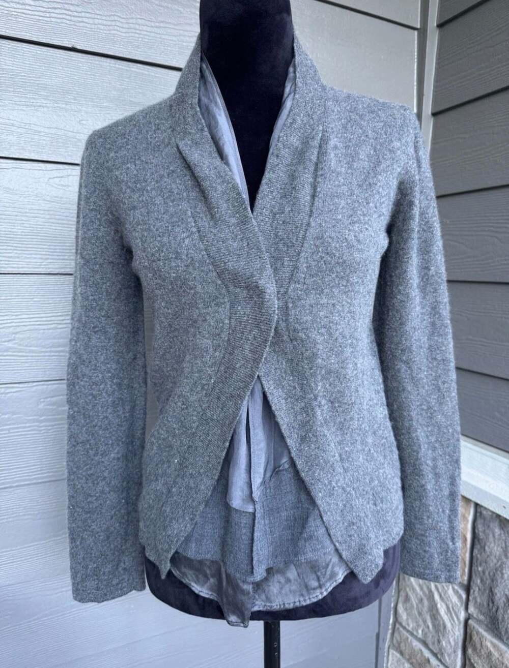 Brunello Cucinelli Cashmere Cardigan Size M Gray Silk Layer